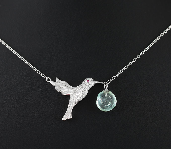 Серебряное колье из коллекции «Drops» с резным аквамарином и розовым сапфиром