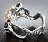 Серебряное кольцо с розовым кварцем, изумрудом, родолитами и цаворитами Серебро 925
