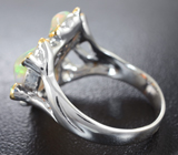 Серебряное кольцо с кристаллическими эфиопскими опалами и цаворитами
