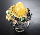 Серебряное кольцо с золотистым агатом, изумрудами и родолитами Серебро 925