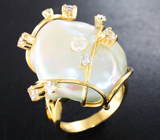 Золотое кольцо с крупной жемчужиной барокко 38,64 карат и лейкосапфирами! Исключительный люстр Золото