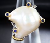 Серебряное кольцо с жемчужиной барокко и синими сапфирами