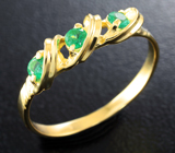 Золотое кольцо с уральскими изумрудами Золото