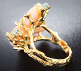 Золотое кольцо с натуральным кораллом 19,5 карата, аквамаринами и бриллиантами Золото