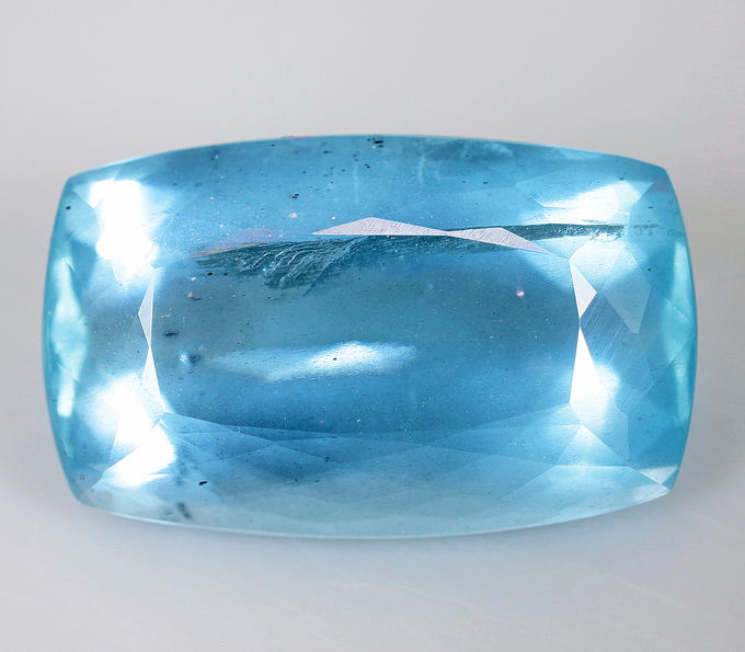 Крупный насыщенный аквамарин 11,62 карата