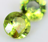 Пара уральских демантоидов 0,32 карат 