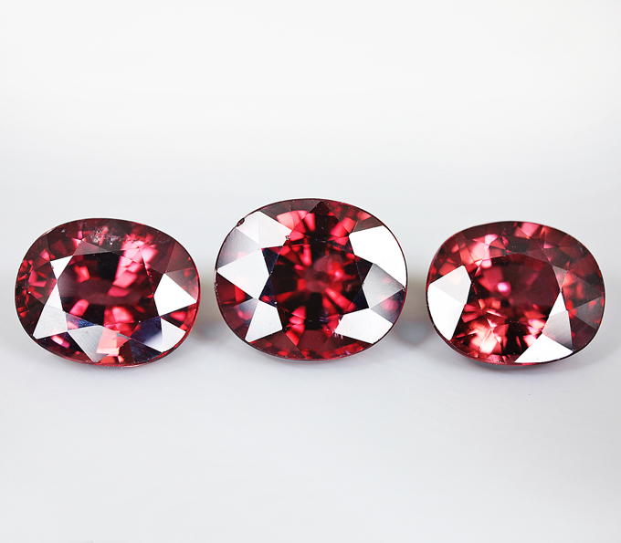 Набор из цирконов 23,97 карата