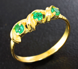 Золотое кольцо с уральскими изумрудами 0,15 карата Золото