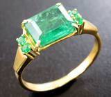 Золотое кольцо с уральскими изумрудами 2,35 карата Золото