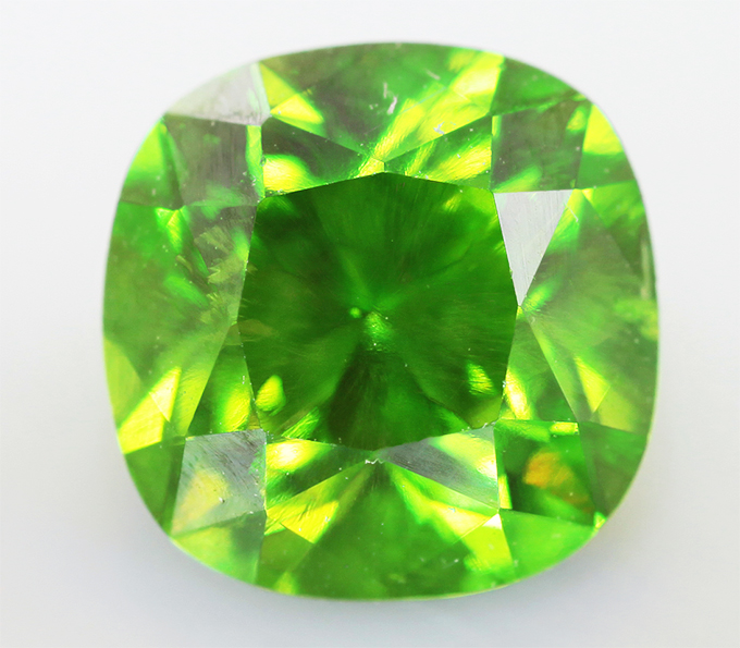 Редкая огранка! Уральский демантоид 1,18 карат