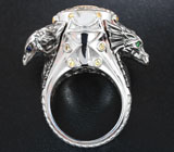 Перстень с разноцветными сапфирами и цаворитами гранатами Золото