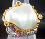 Серебряное кольцо с жемчужиной барокко, синими и красно-оранжевыми сапфирами Серебро 925