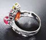Серебряное кольцо с cолнечным камнем, турмалином, аметистом и сфеном высокой дисперсии Серебро 925