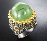 Серебряное кольцо с рутиловым пренитом и мозамбикскими гранатами Серебро 925