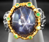 Серебряное кольцо cо звездчатым сапфиром 21,12 карата и цаворитами Серебро 925