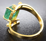 Золотое кольцо с уральским изумрудом 2,91 карата и бриллиантами Золото