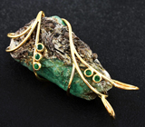Золотой кулон с кристаллом уральского изумруда в породе и ограненными изумрудами Золото