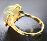 Золотое кольцо с кристаллическим эфиопским опалом 9,41 карата, бесцветными цирконами и цаворитами! Яркая опалесценция Золото