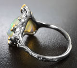 Серебряное кольцо с кристаллическим эфиопским опалом 1,67 карата и цаворитами Серебро 925