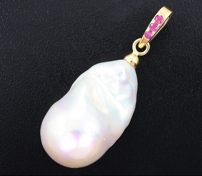 Двусторонний золотой кулон с морской жемчужиной барокко 37,9 карата, желтыми сапфирами и рубинами
