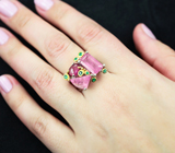 Серебряное кольцо с розовыми турмалинами 4,86 карата, кабошоном рубина и изумрудами Серебро 925