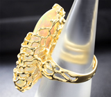 Золотое кольцо с уникальным кристаллическим эфиопским опалом 19 карат и бриллиантами Золото