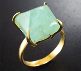 Золотое кольцо с крупным уральским зеленым бериллом 13,68 карата Золото