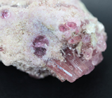 Кристаллы розового турмалина с альбитом 