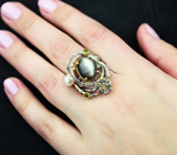 Серебряное кольцо cо скаполитом с эффектом «кошачьего глаза», жемчужиной и диопсидами Серебро 925