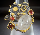 Серебряное кольцо с рутиловым кварцем и мозамбикскими гранатами