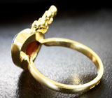 Золотое кольцо с австралийским дублет опалом топовых характеристик 4,45 карата, цаворитами и сапфирами Золото