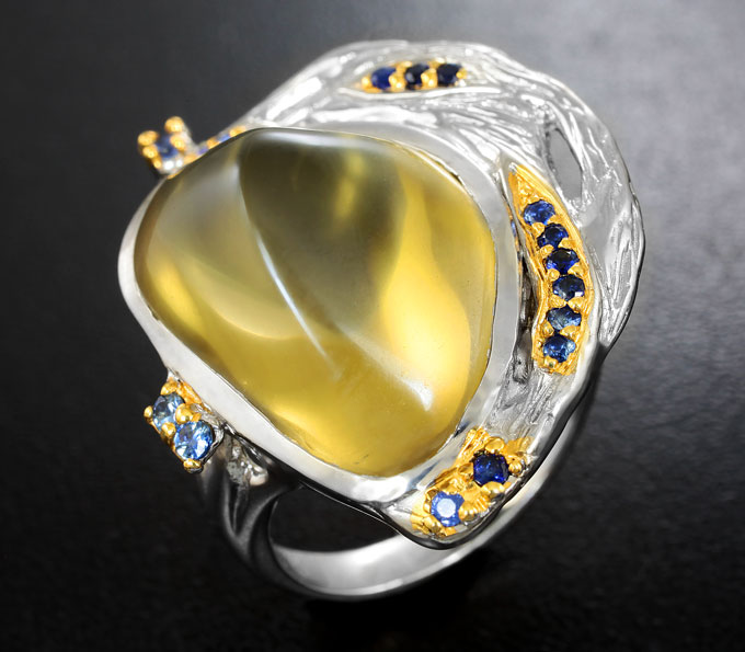 Серебряное кольцо с лимонным цитрином 18,1 карата и синими сапфирами