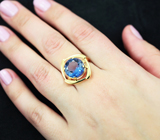 Золотое кольцо с флюоритом со сменой цвета 7,04 карата Золото