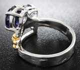 Серебряное кольцо с иолитами 2,29 карата и цаворитом Серебро 925