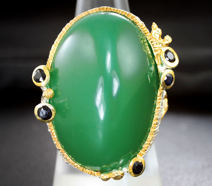 Серебряное кольцо с хризопразом 55+ карата и синими сапфирами Серебро 925