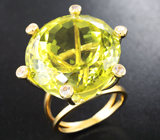 Золотое кольцо с крупным лимонным цитрином 41,08 карата и лейкосапфирами Золото
