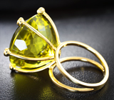 Золотое кольцо с крупным лимонным цитрином 41,08 карата и лейкосапфирами Золото