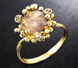 Золотое кольцо с крупным уральским александритом 3,12 карата, гранатами со сменой цвета и бриллиантом Золото