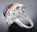 Серебряное кольцо с кристаллическим черным опалом 8+ карат и перидотами Серебро 925