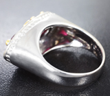 Серебряное кольцо с рубинами и синими сапфирами
