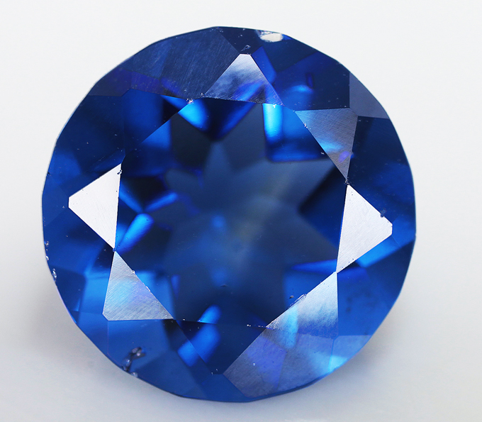 Насыщенный флюорит со сменой цвета 4,39 карата