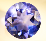 Насыщенный флюорит со сменой цвета 4,39 карата 