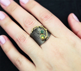 Серебряное кольцо с кристаллическим эфиопским опалом и зеленым бериллом