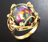 Золотое кольцо с крупным кристаллическим черным опалом яркой опалесценции 7,94 карата и бриллиантами Золото