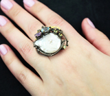 Серебряное кольцо с жемчужиной барокко, аметистом, топазом и перидотами Серебро 925