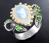 Серебряное кольцо с лунным камнем и диопсидами Серебро 925