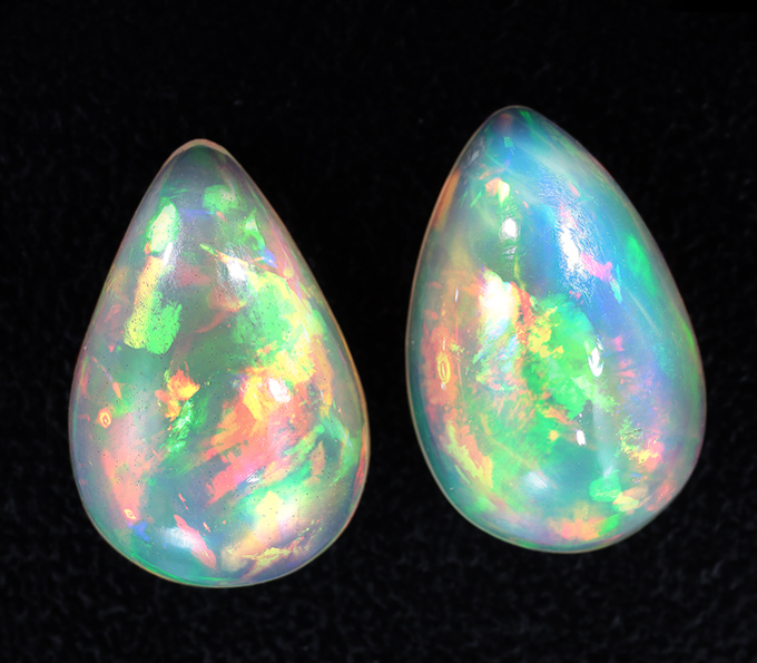 Пара кристаллических эфиопских опалов 4,21 карата