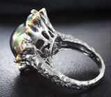 Серебряное кольцо с цветной жемчужиной 23,8 карата, цаворитами и синими сапфирами Серебро 925