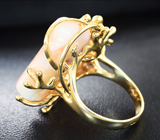 Золотое кольцо с натуральными кораллами 24,83 карата, синим сапфиром и цаворитами Золото