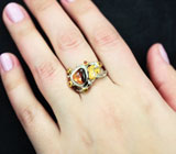Серебряное кольцо с мексиканским огненным агатом, красными и желтыми сапфирами Серебро 925